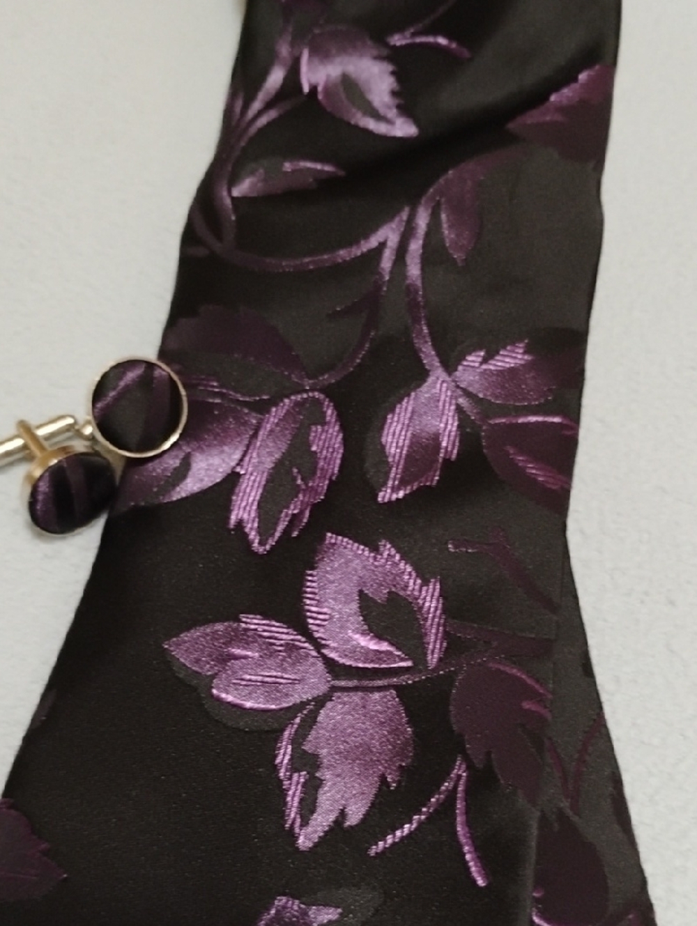 BARRY WANG TIE WITH MATCHING CUFFLINKS - Picture 7 of 8